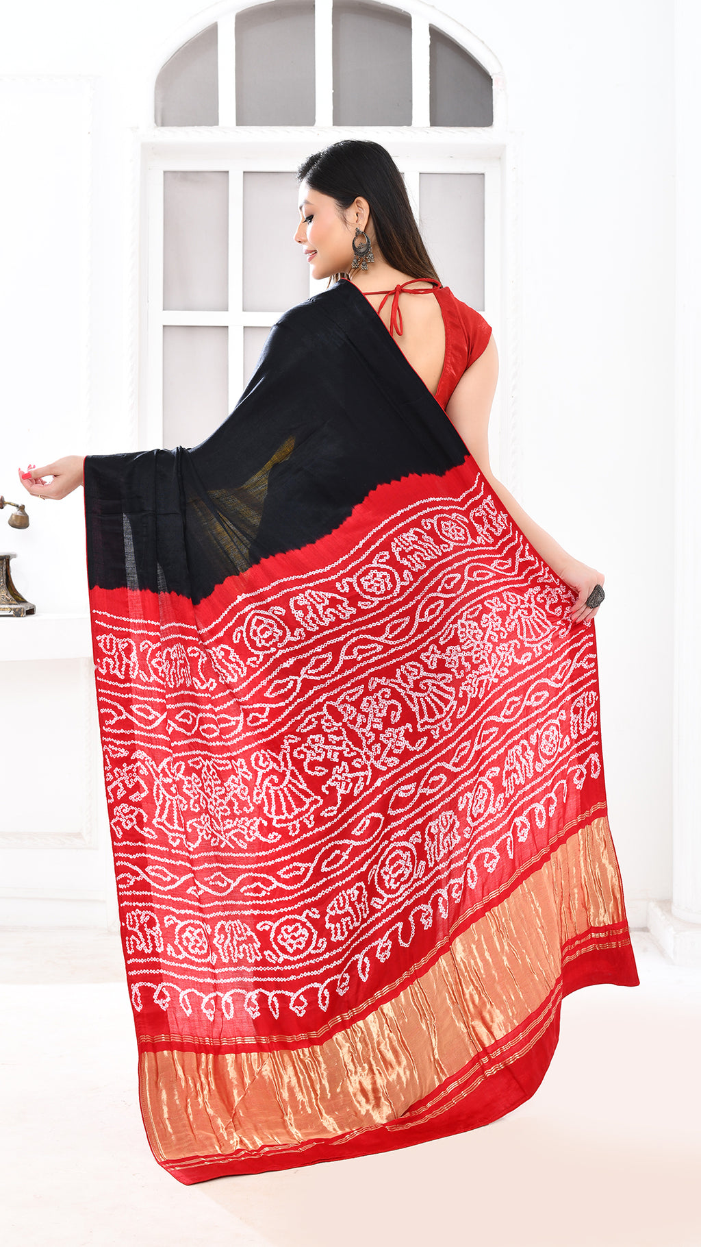 Gazi Silk Tissue Palu Hand Bandhej Black
