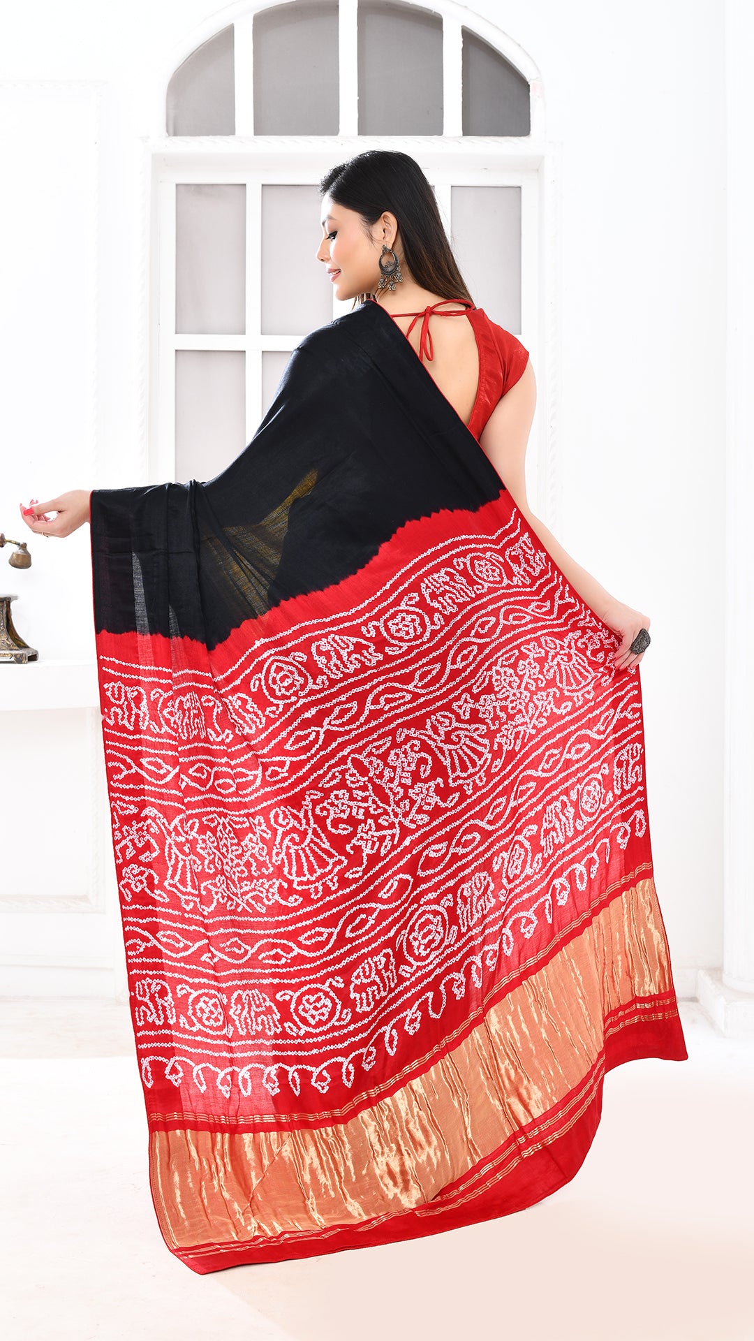 Gazi Silk Tissue Palu Hand Bandhej Black